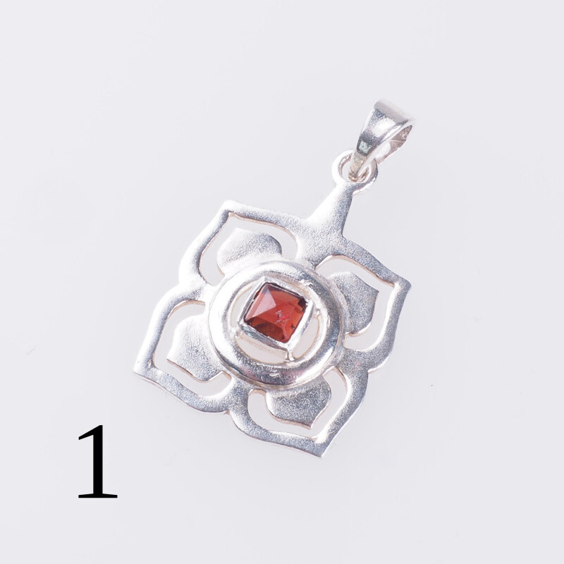Pendant Chakra Muladhara Silver