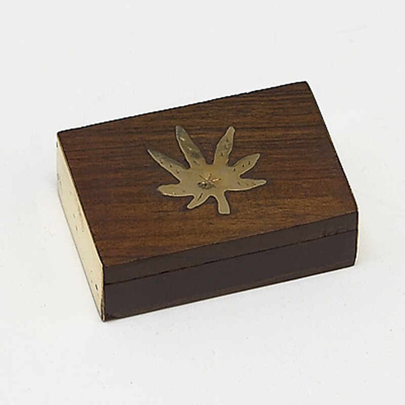 Box Wood with Leaf