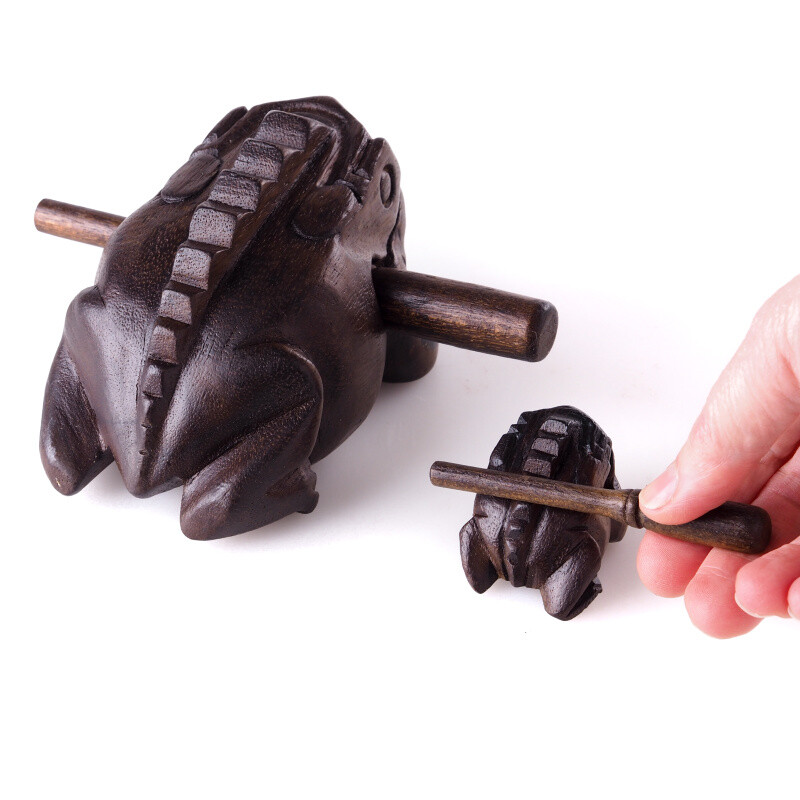 Playing Wooden Frog 6 cm Dark