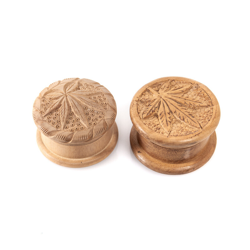 Grinder Wood Round 5 cm Carved